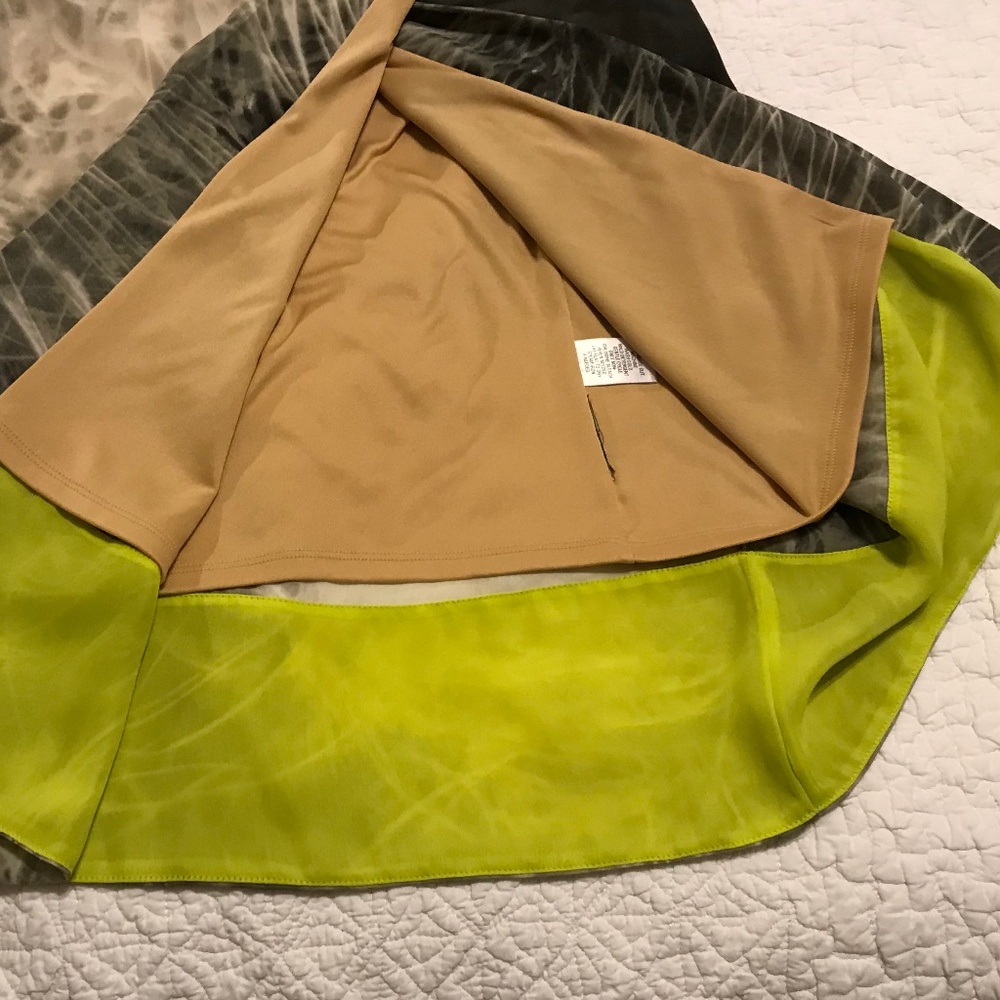 Stunning Simply Vera Vera Wang wrap skirt in black, gray & lime green (XS) - Picture 11 of 16